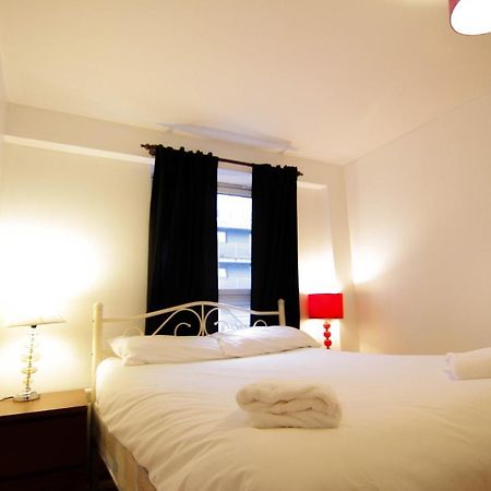 Wallace Hide Out Glasgow Ngoại thất bức ảnh
