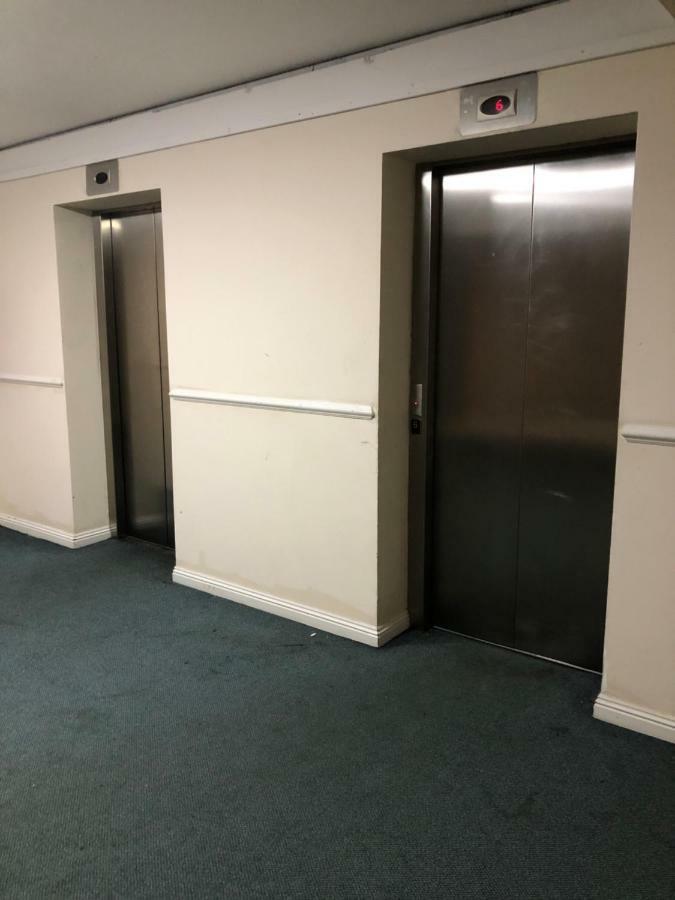 Wallace Hide Out Glasgow Ngoại thất bức ảnh