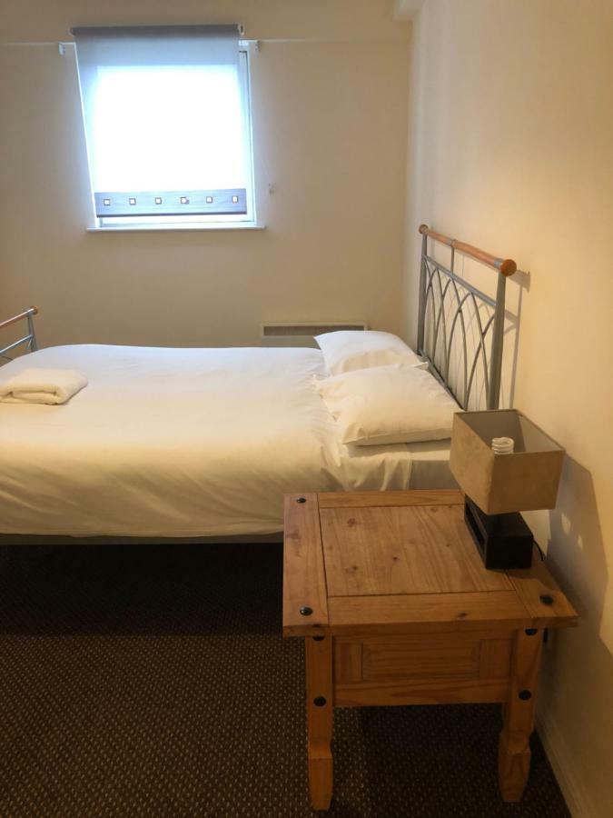 Wallace Hide Out Glasgow Ngoại thất bức ảnh